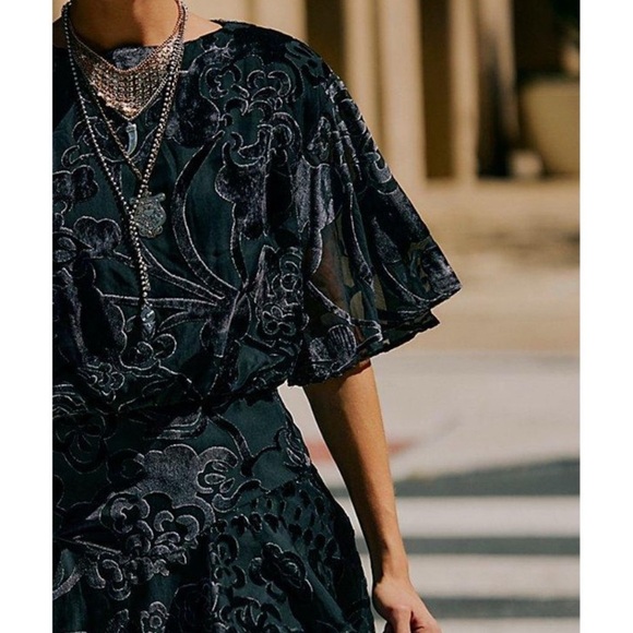 Free People Women Mini Dress XS Black Manuka Burnout Velvet Mini A Line - Picture 2 of 16